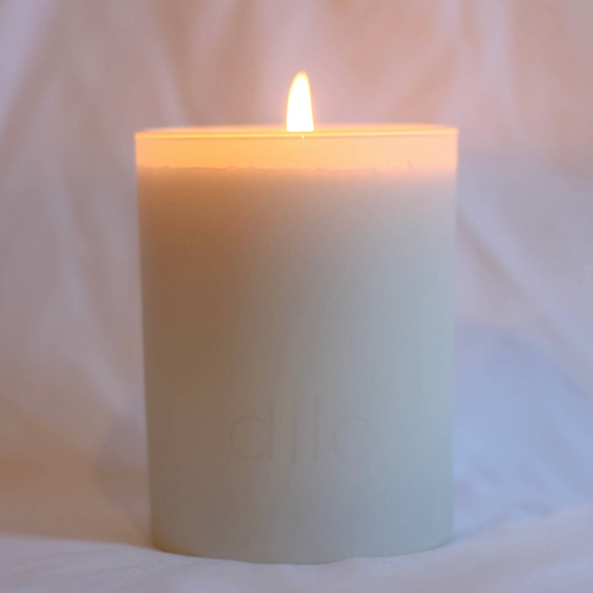 Dilo Candle -  Coconut & Vetiver